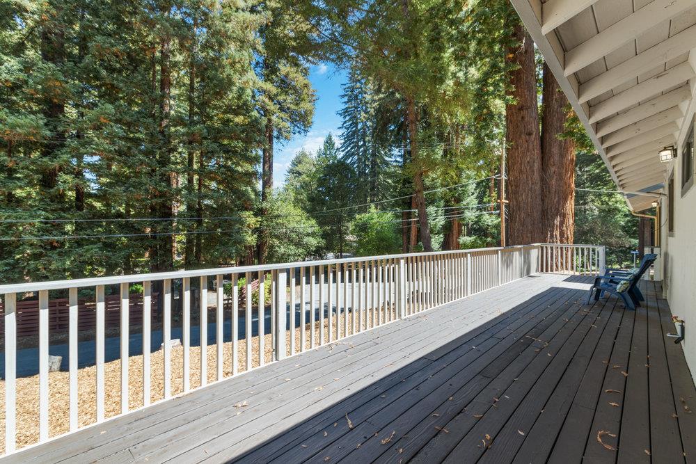 1830 Lakeside DR
