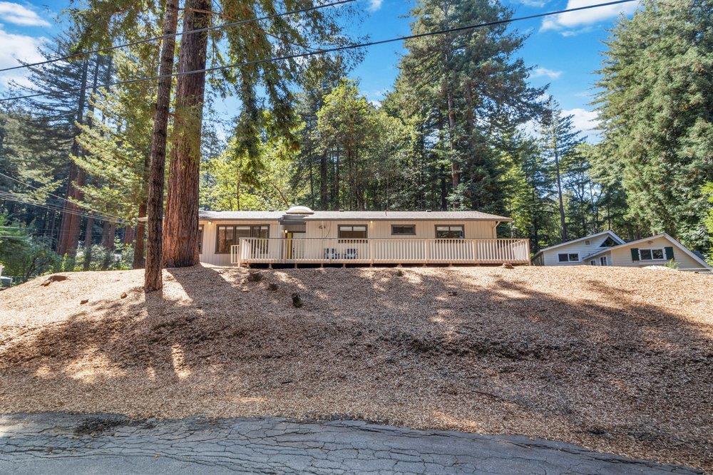 1830 Lakeside DR