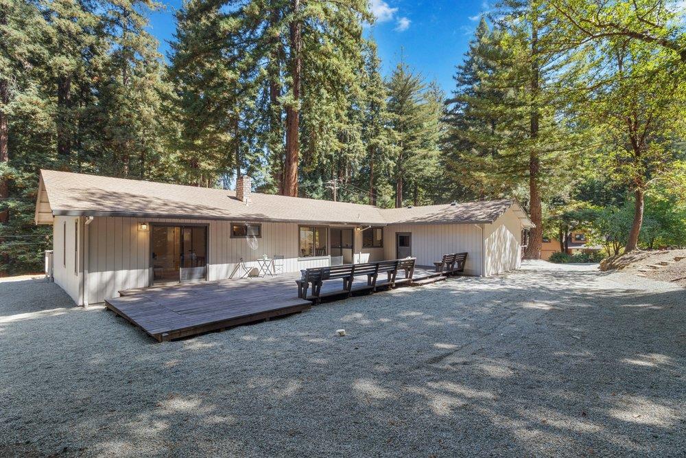 1830 Lakeside DR