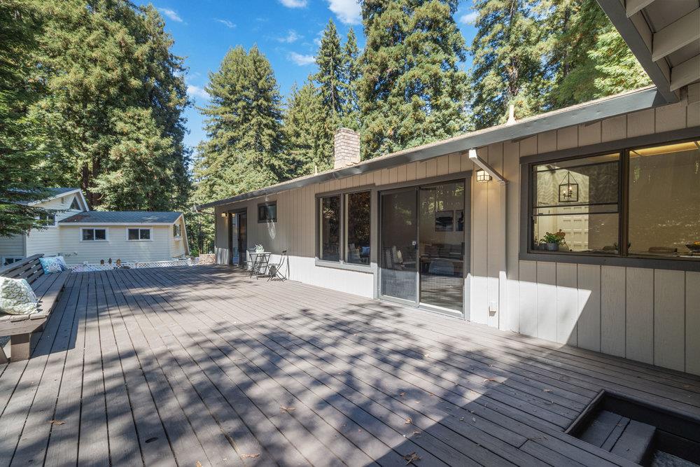 1830 Lakeside DR