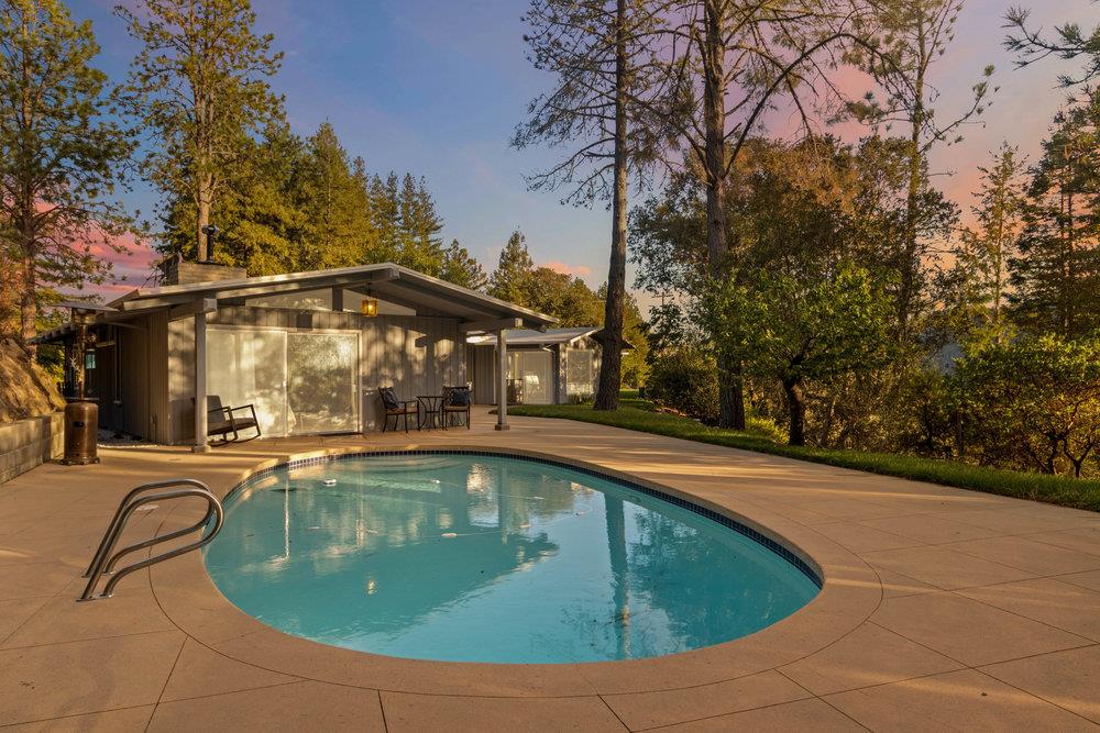 1960 Pinecrest DR