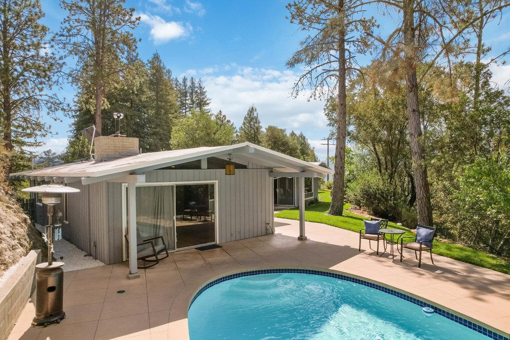 1960 Pinecrest DR