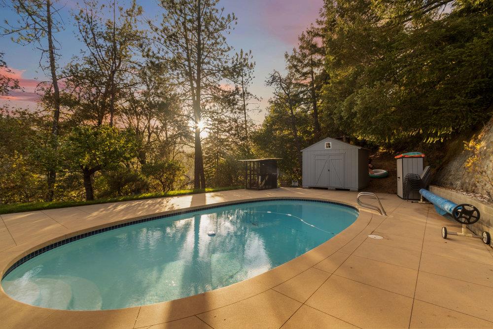 1960 Pinecrest DR