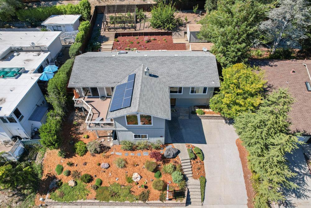 225 Esmeralda DR