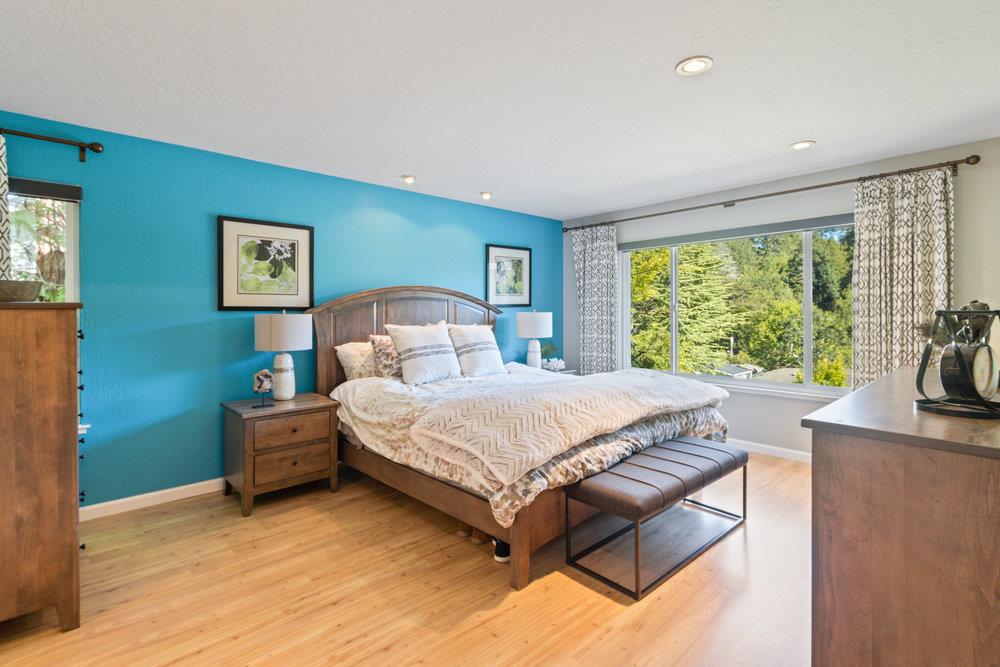 225 Esmeralda DR