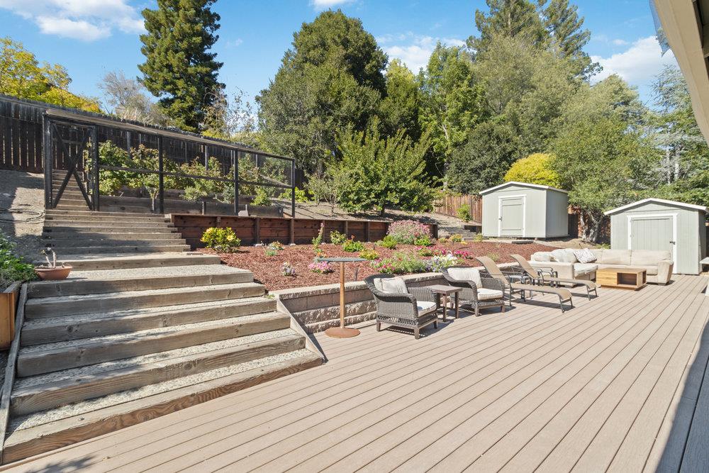 225 Esmeralda DR