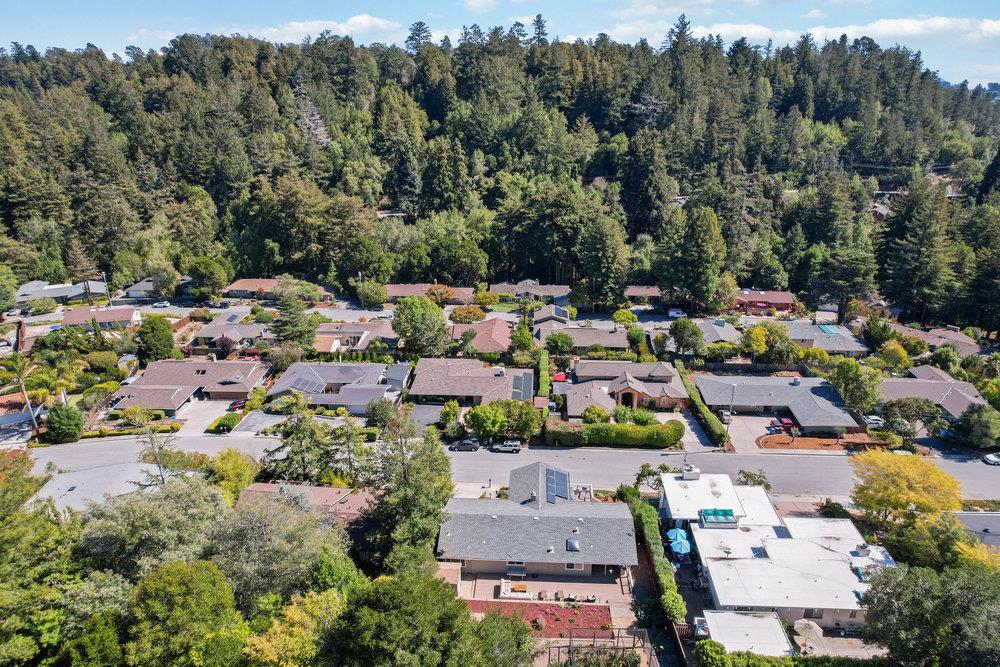 225 Esmeralda DR