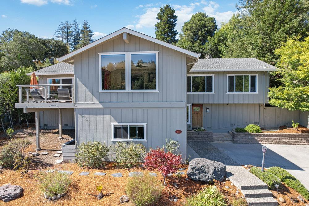 225 Esmeralda DR