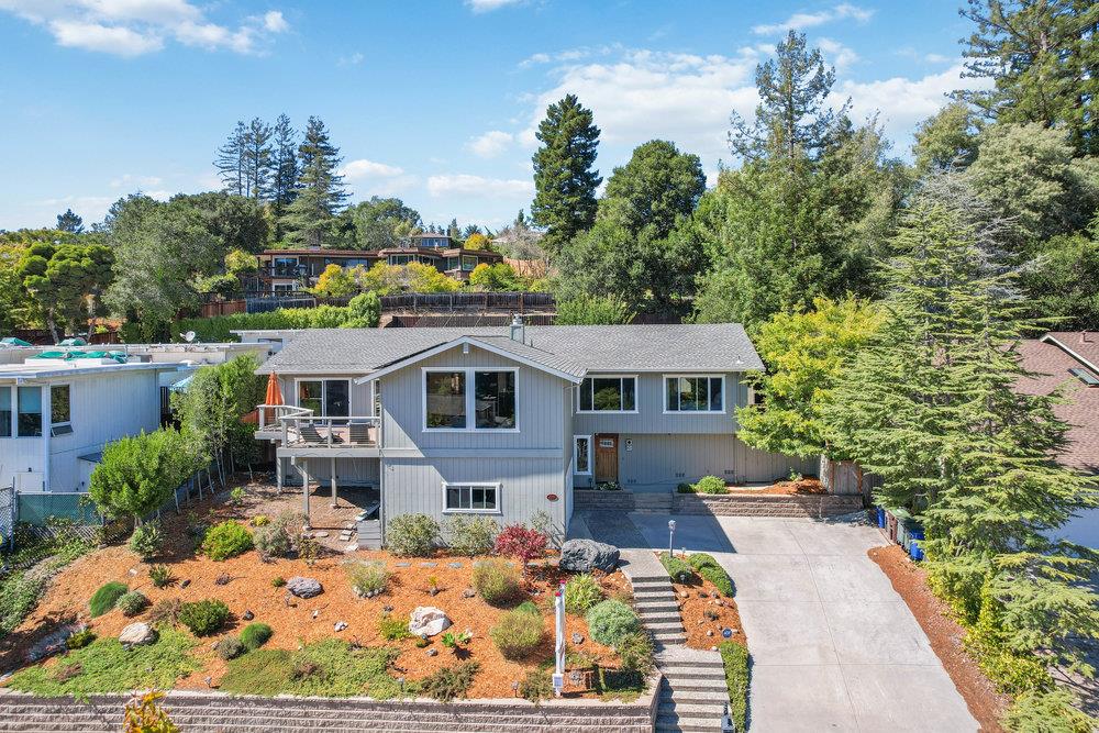 225 Esmeralda DR