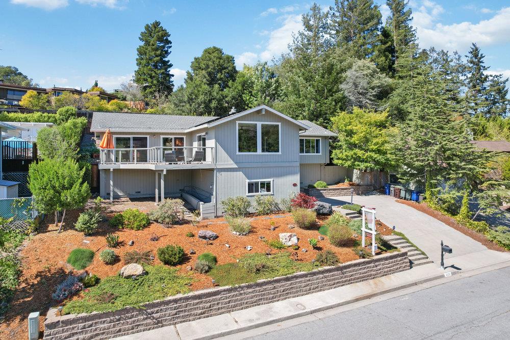 225 Esmeralda DR