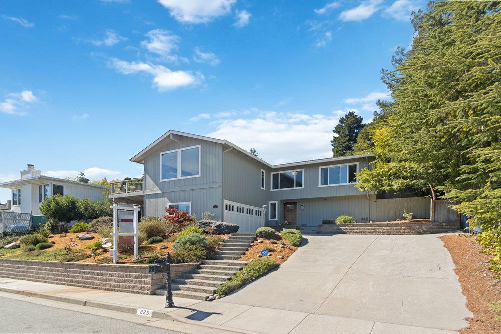 225 Esmeralda DR