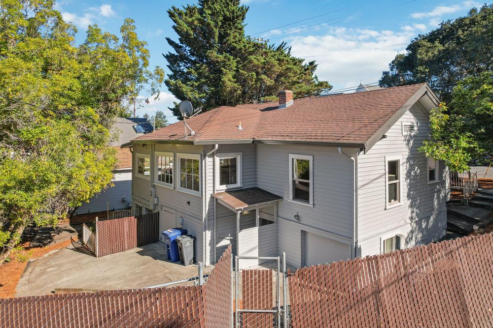 236 Mora ST