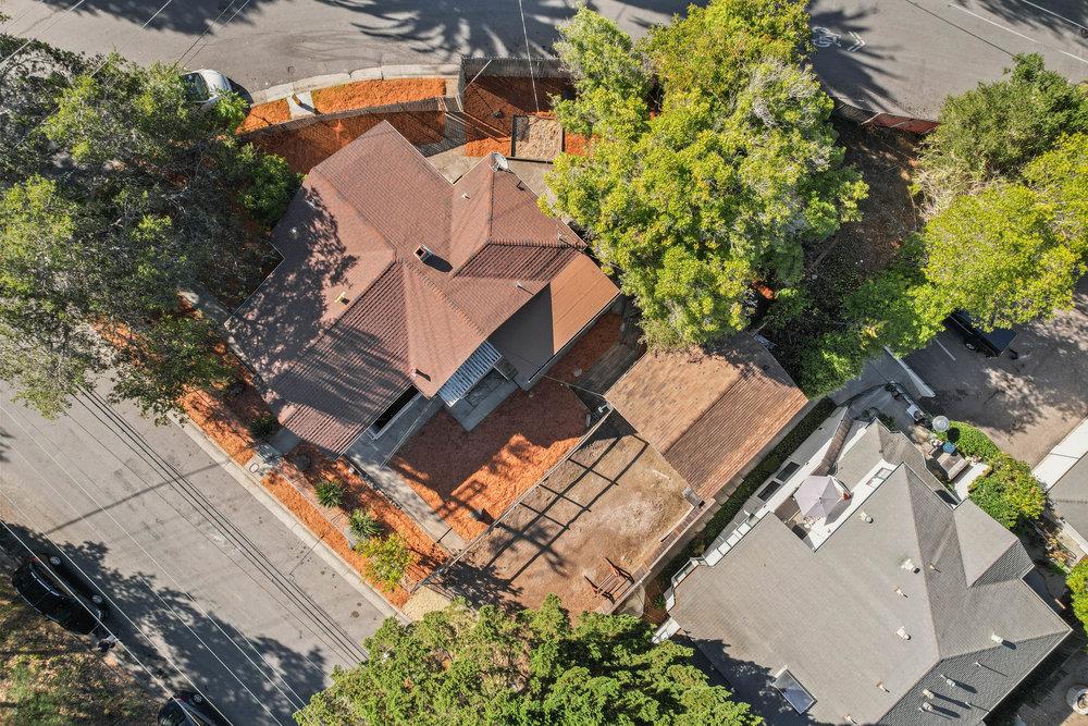 236 Mora ST