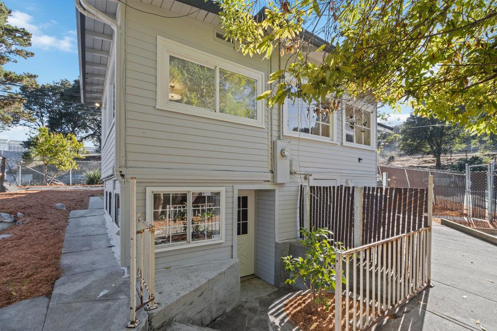 236 Mora ST