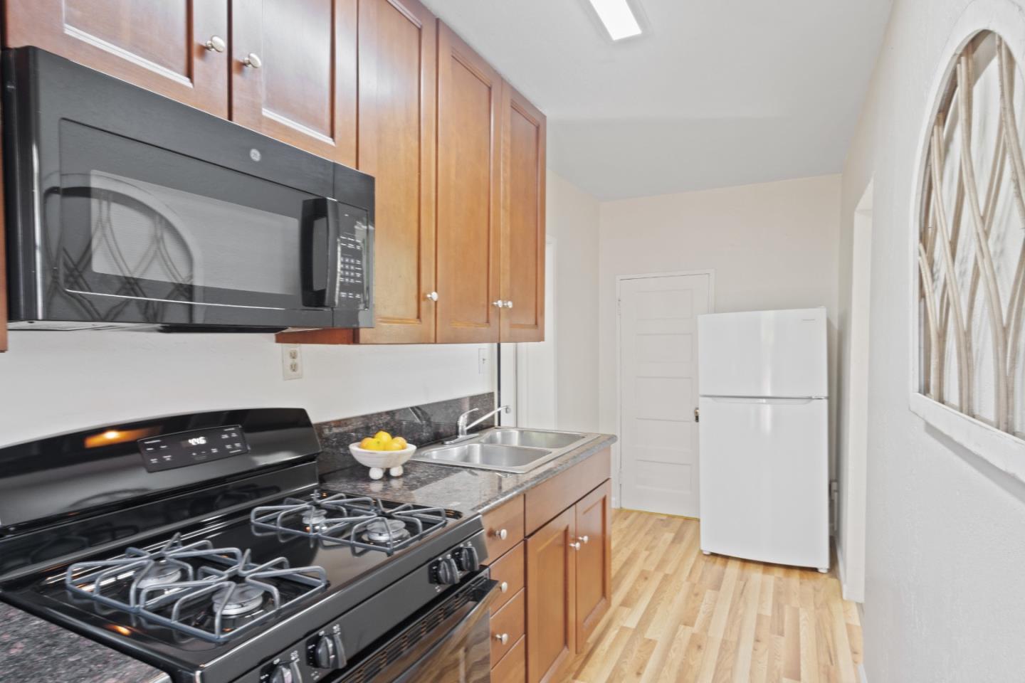 140 Campbell ST