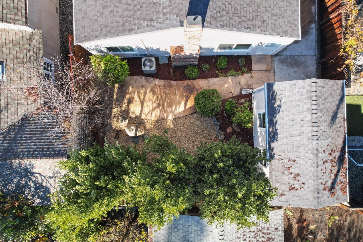 1488 Sierra AVE