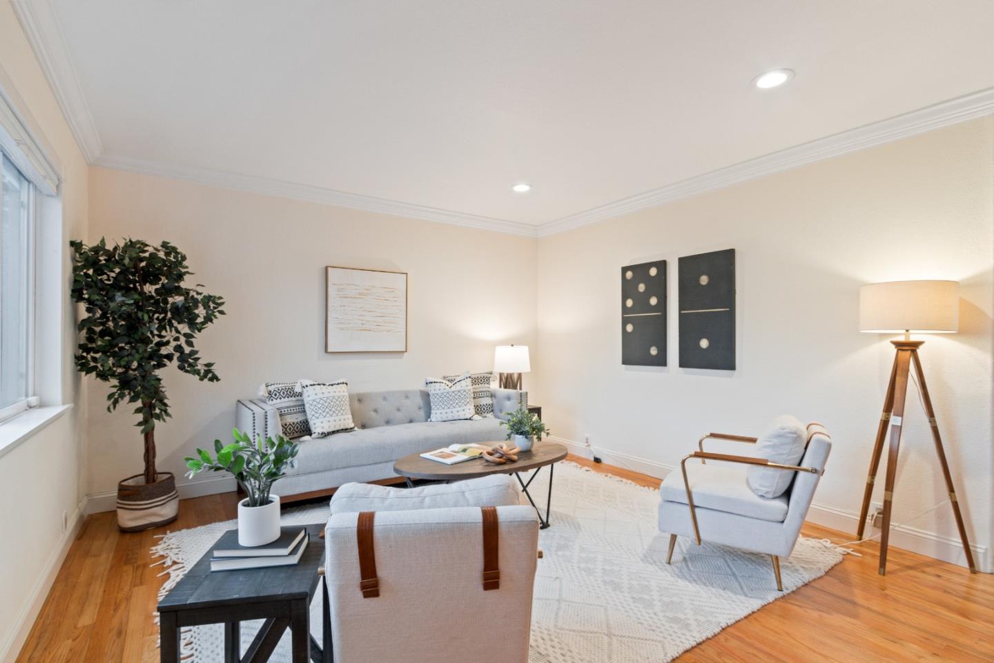 1488 Sierra AVE