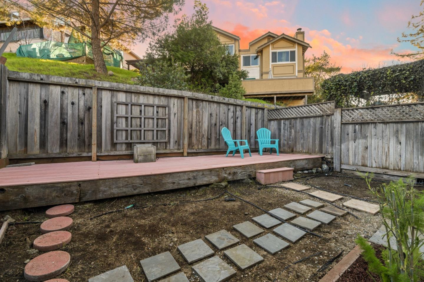 818 Coyote Road