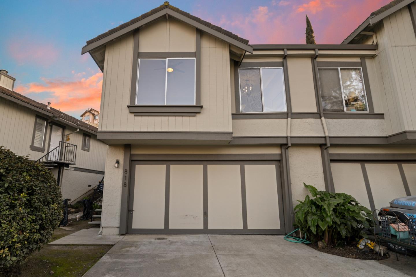 818 Coyote Road
