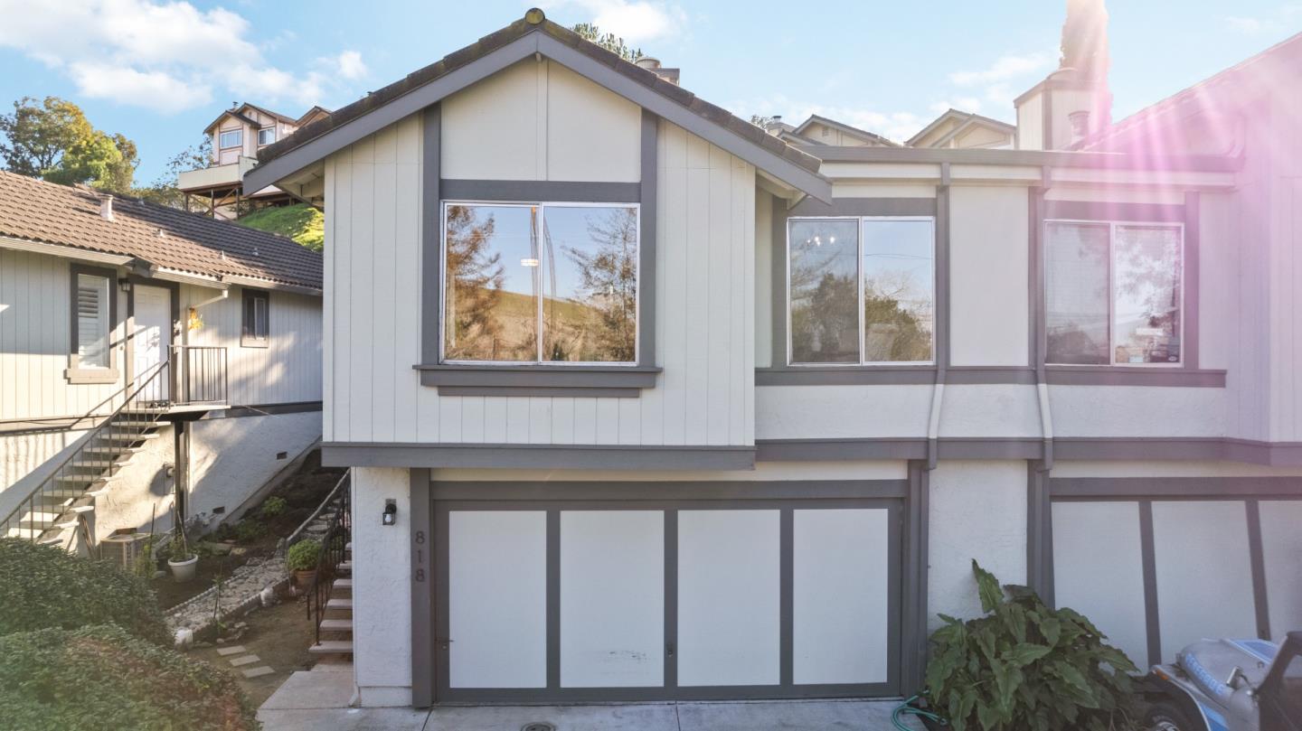 818 Coyote Road