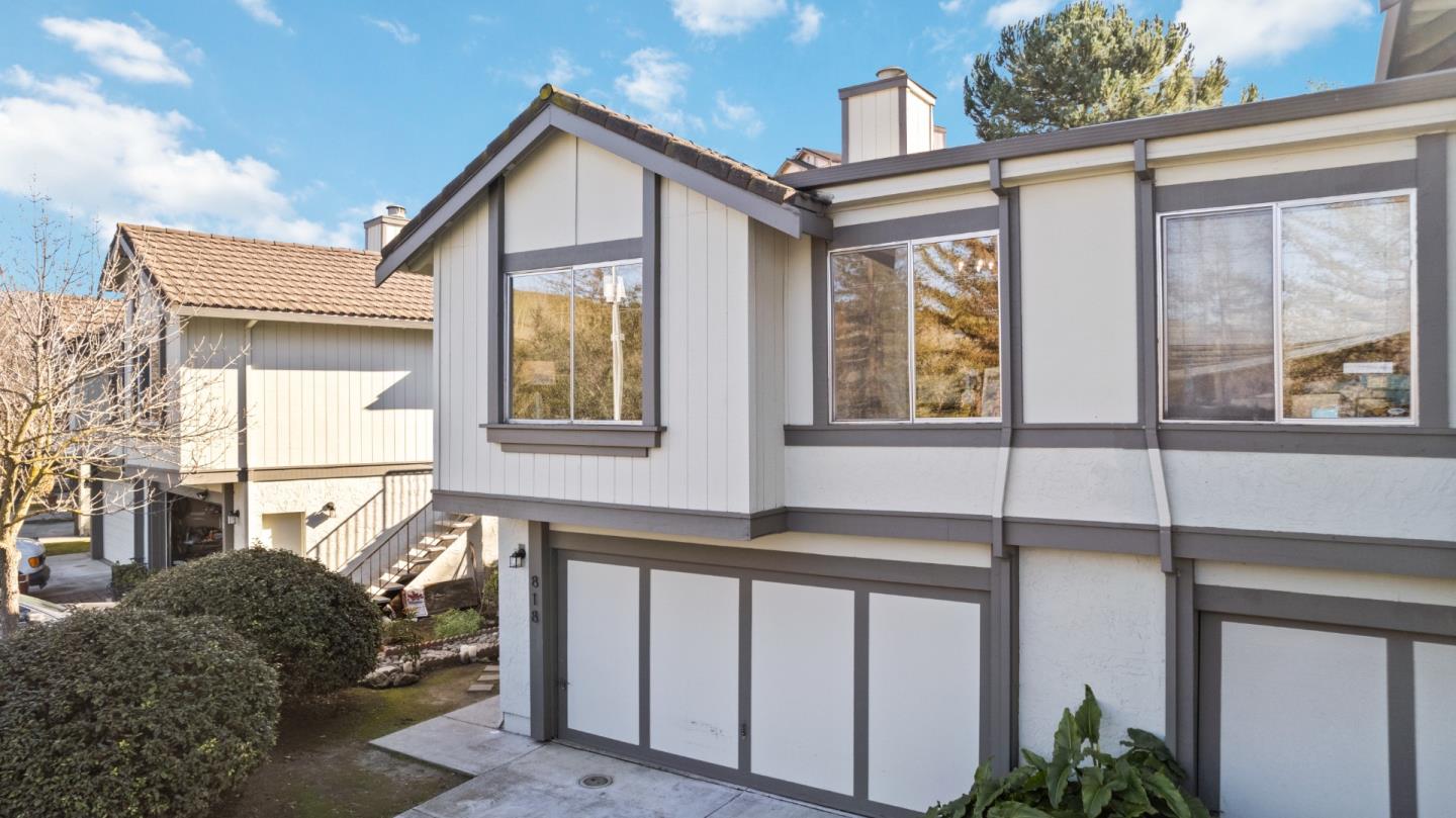 818 Coyote Road