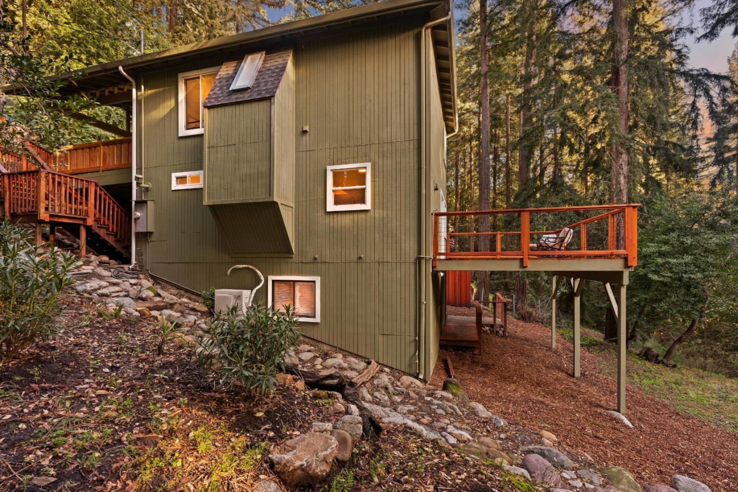 120 Madrone Avenue