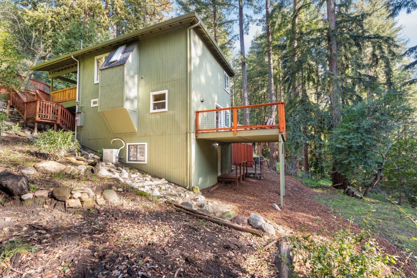 120 Madrone Avenue
