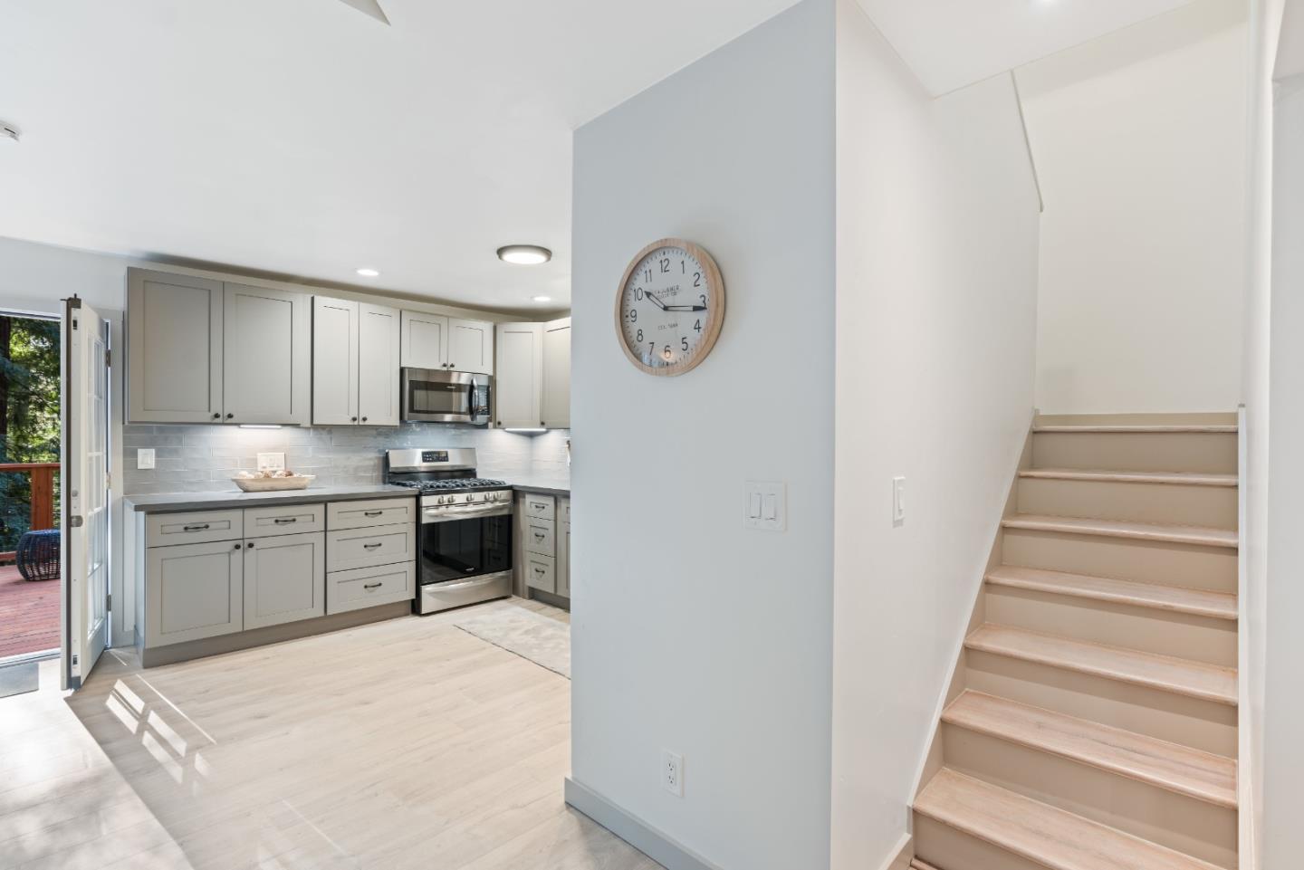 120 Madrone Avenue