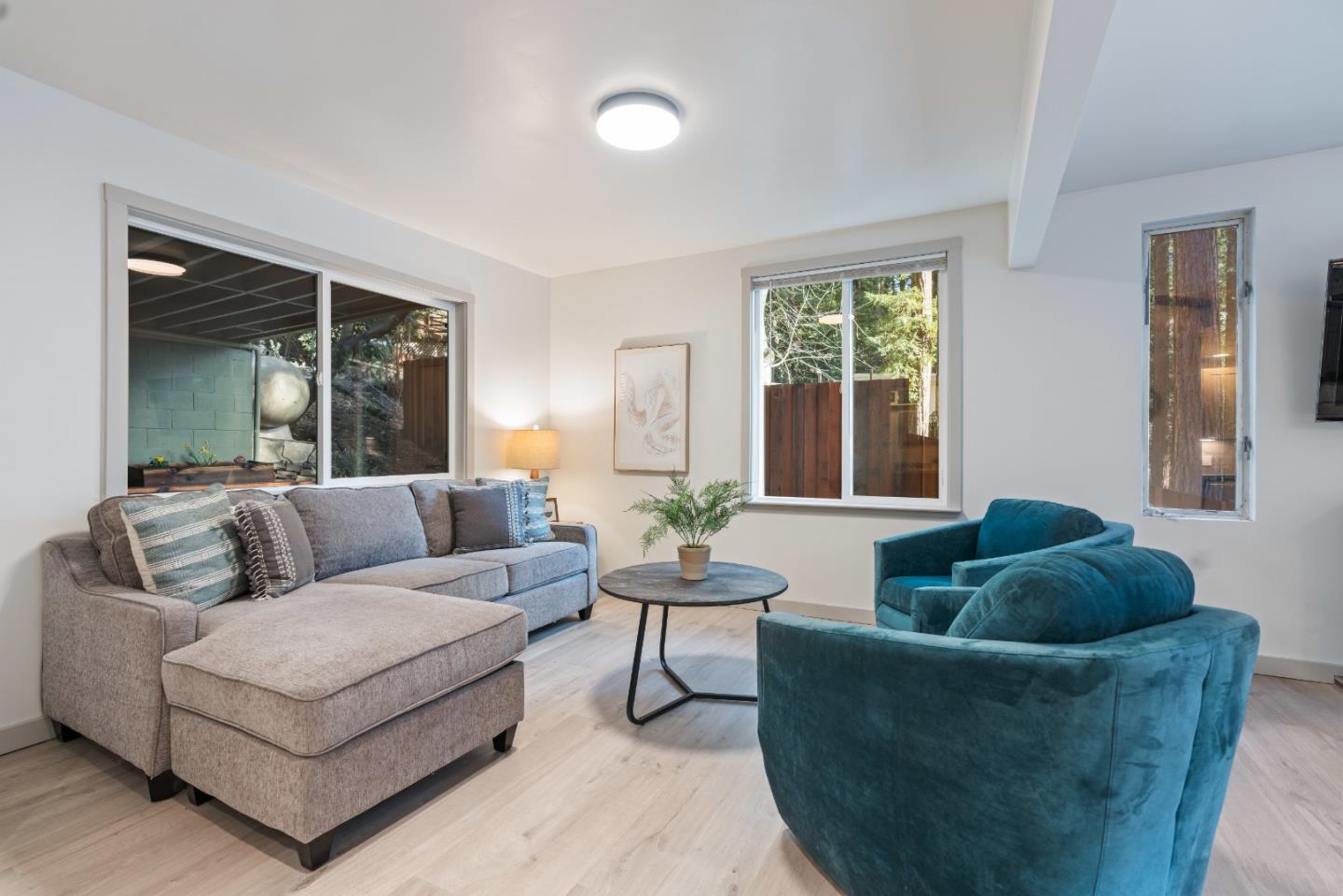 120 Madrone Avenue