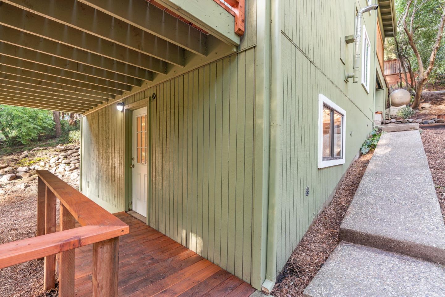 120 Madrone Avenue