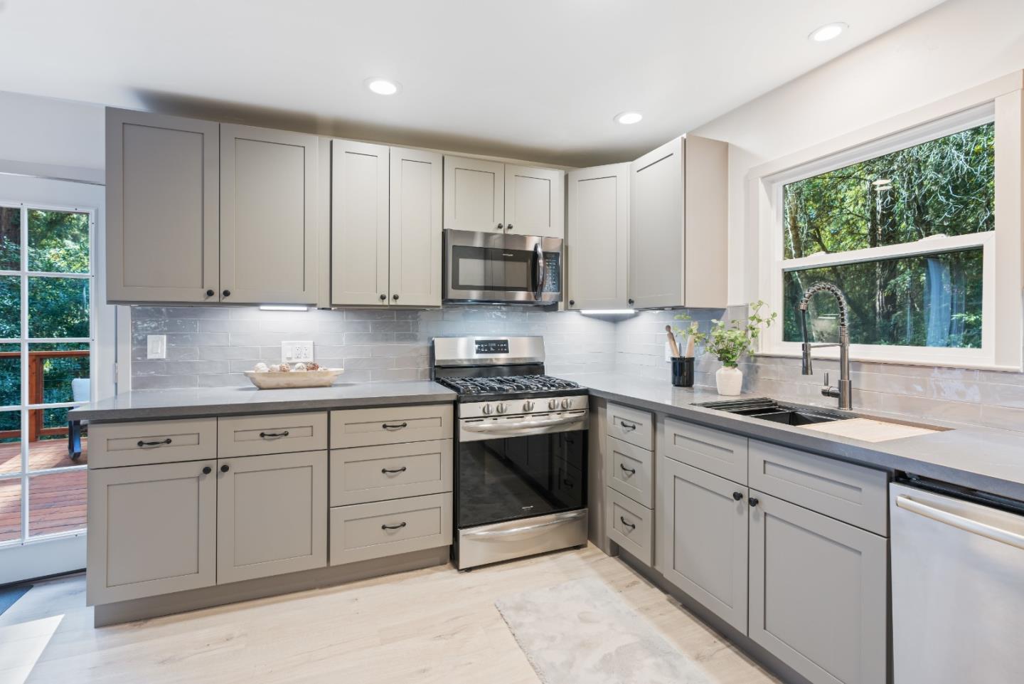 120 Madrone Avenue