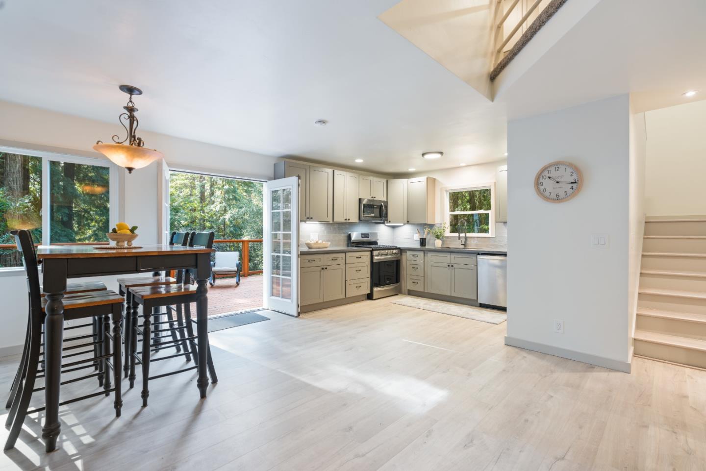 120 Madrone Avenue