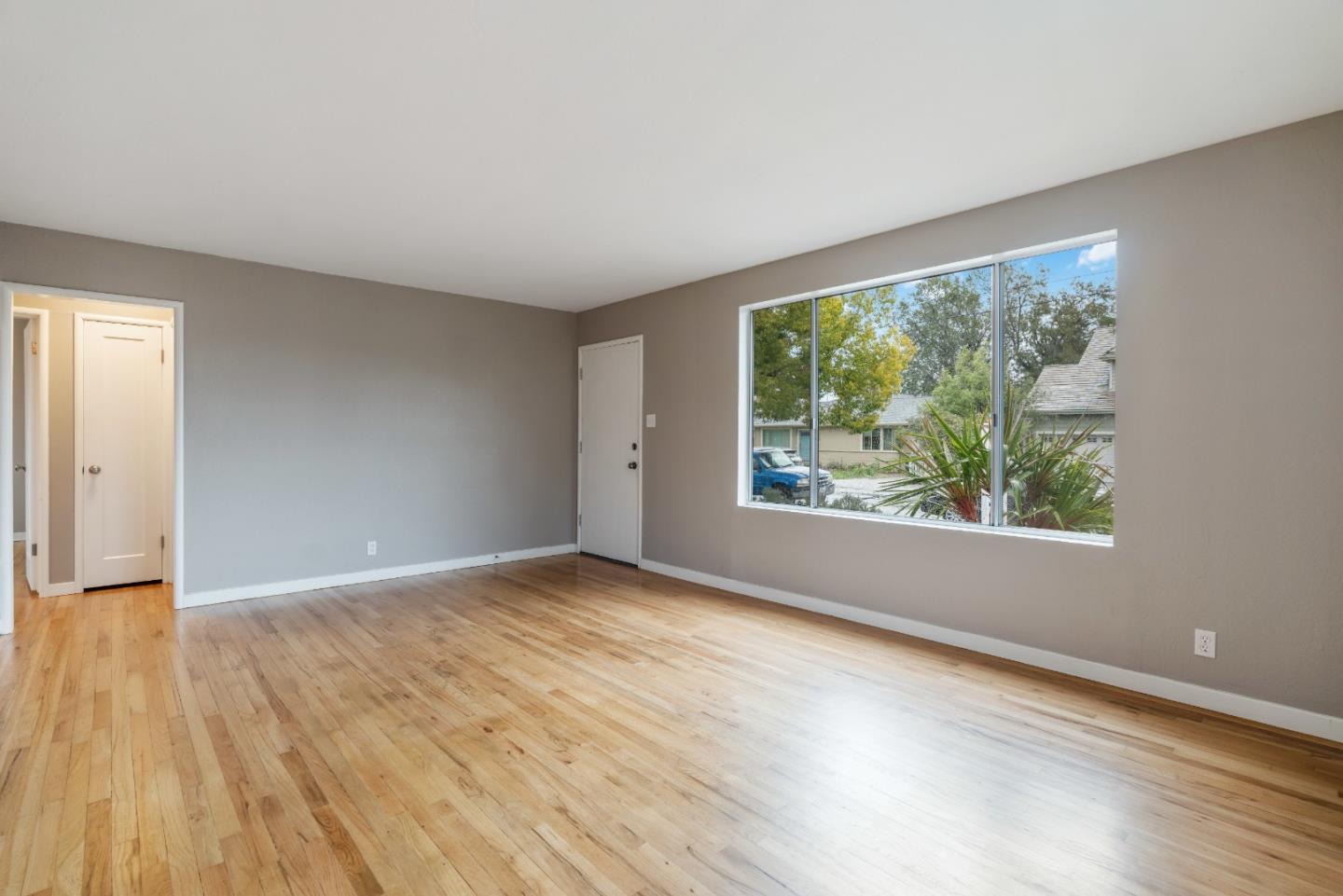 1321 Selo DR