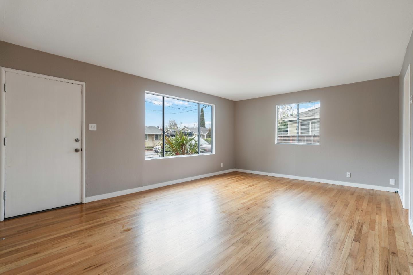 1321 Selo DR