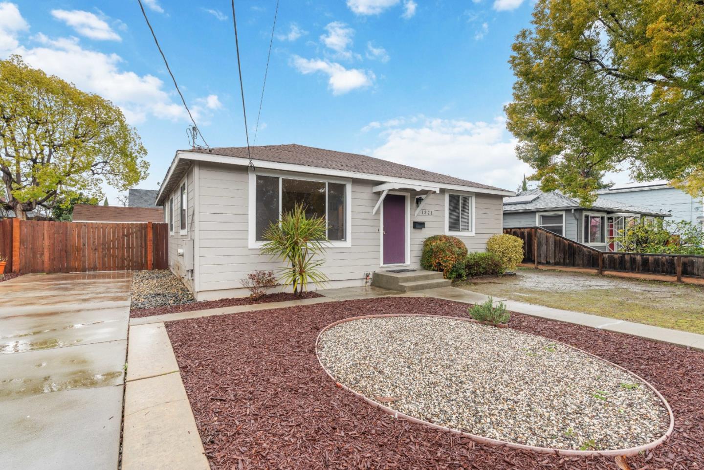 1321 Selo DR