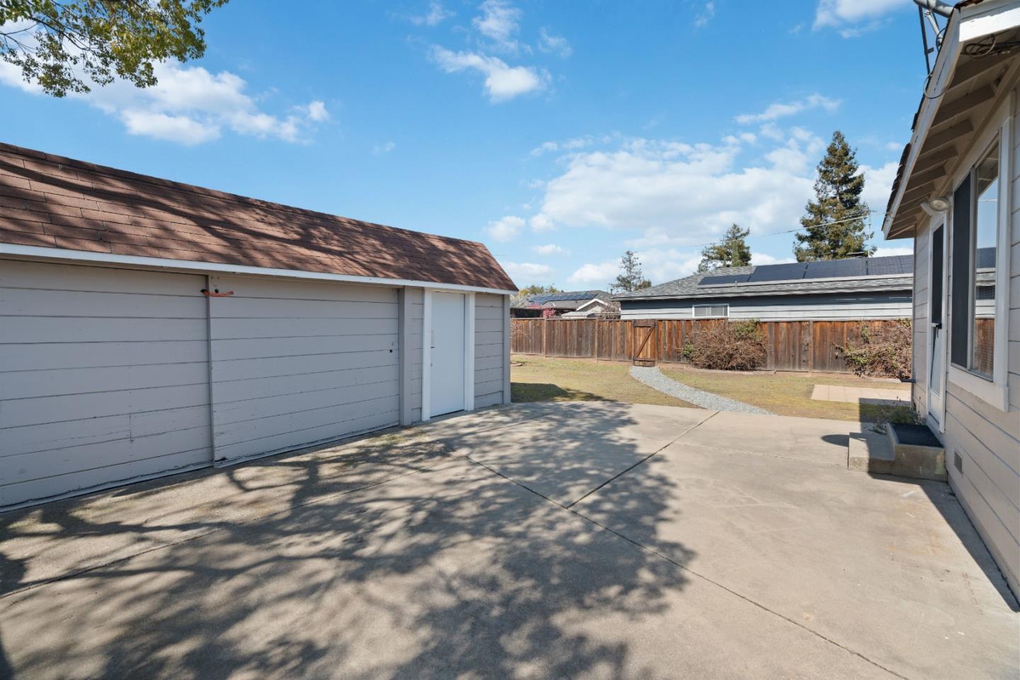 1321 Selo DR