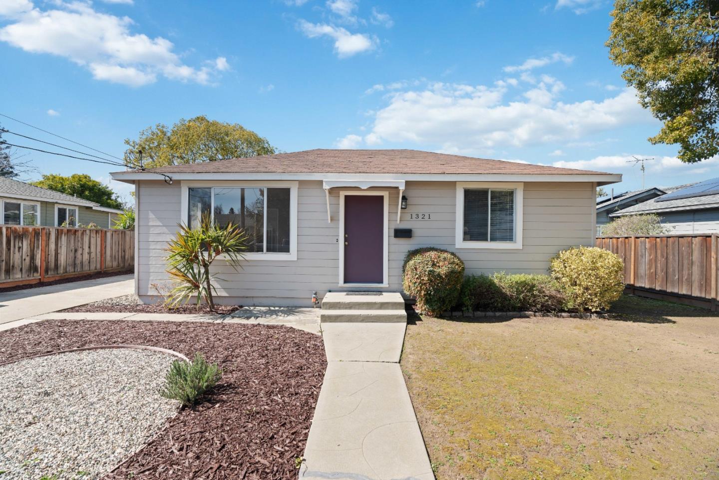 1321 Selo DR