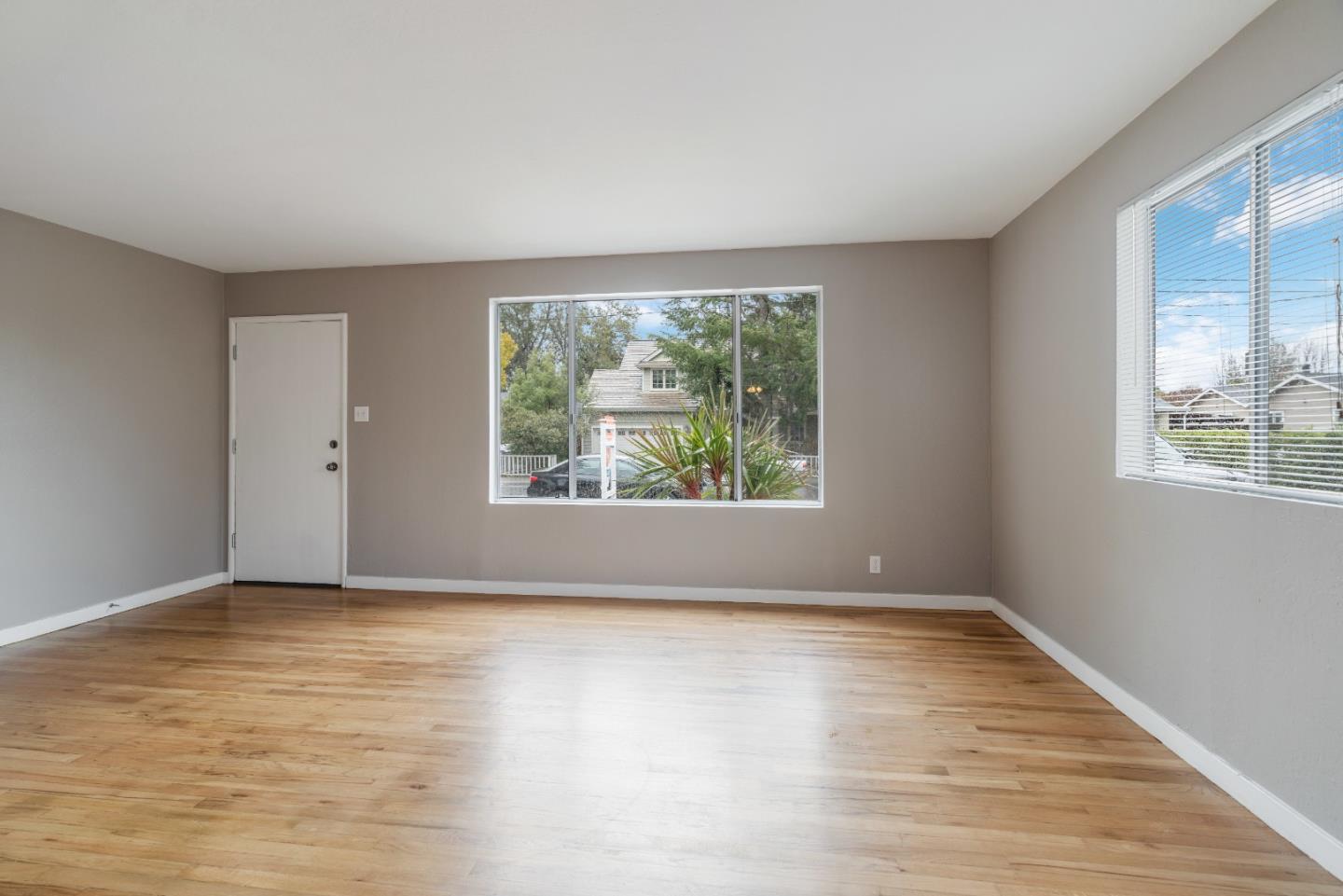 1321 Selo DR