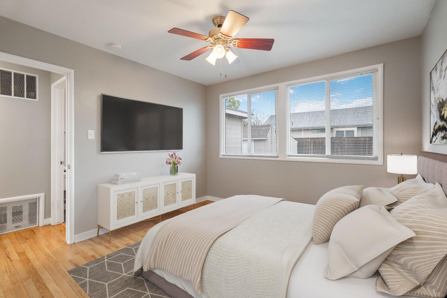1321 Selo DR