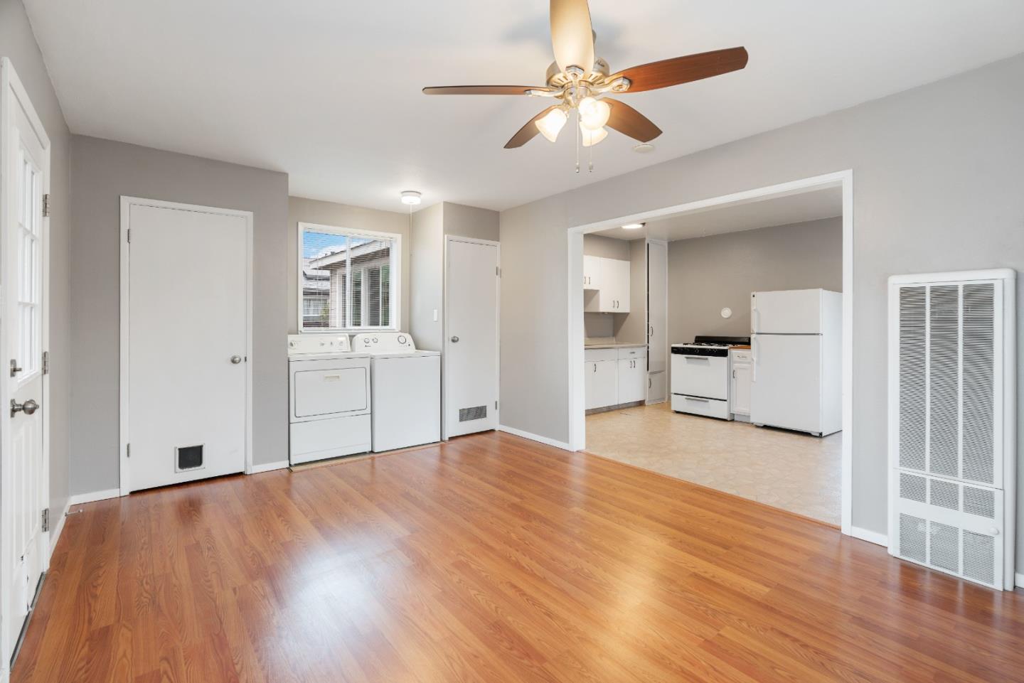 1321 Selo DR