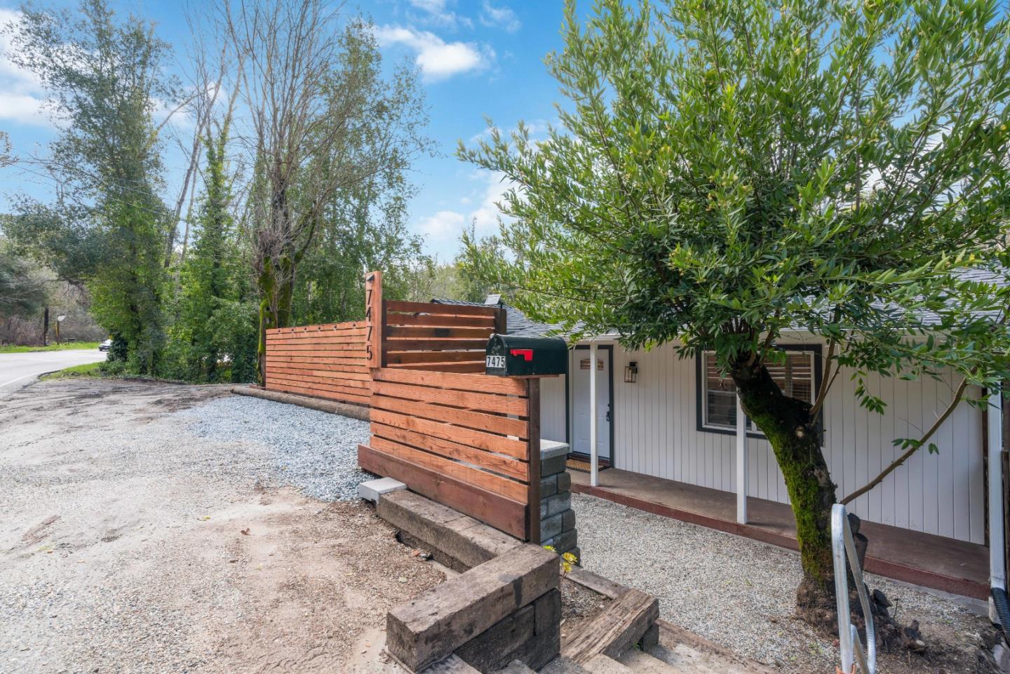 7475 E Zayante RD