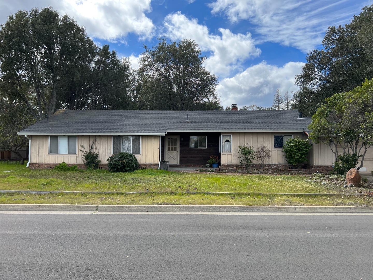10621 Madera Drive