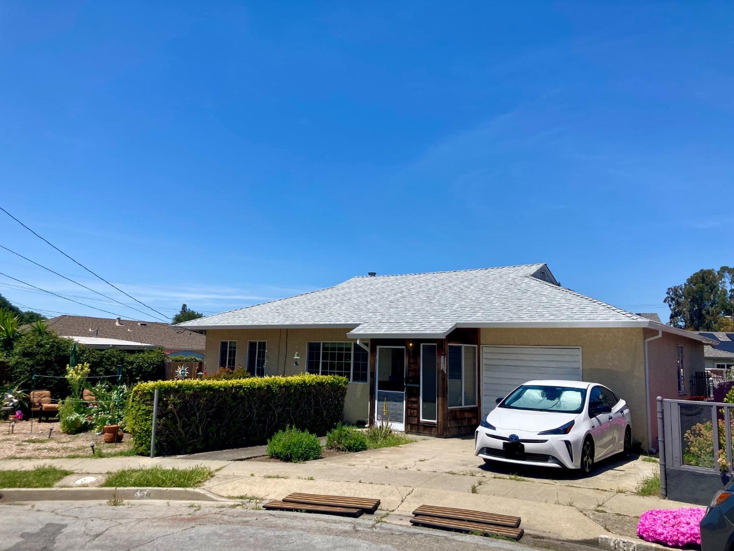 654 Laurette Place