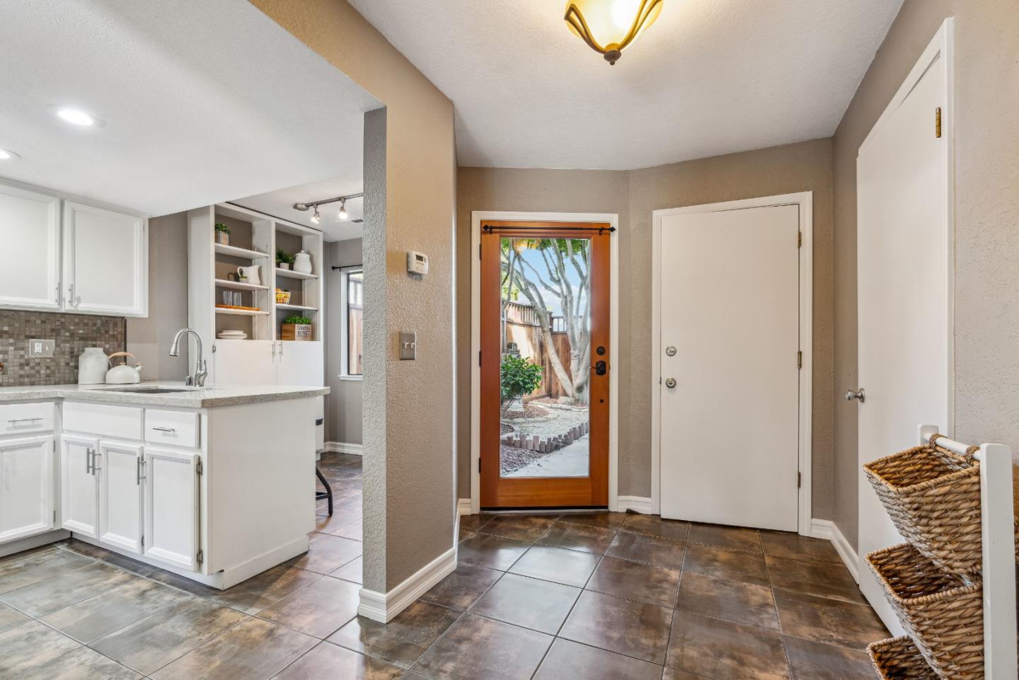 3213 Stockbridge Lane