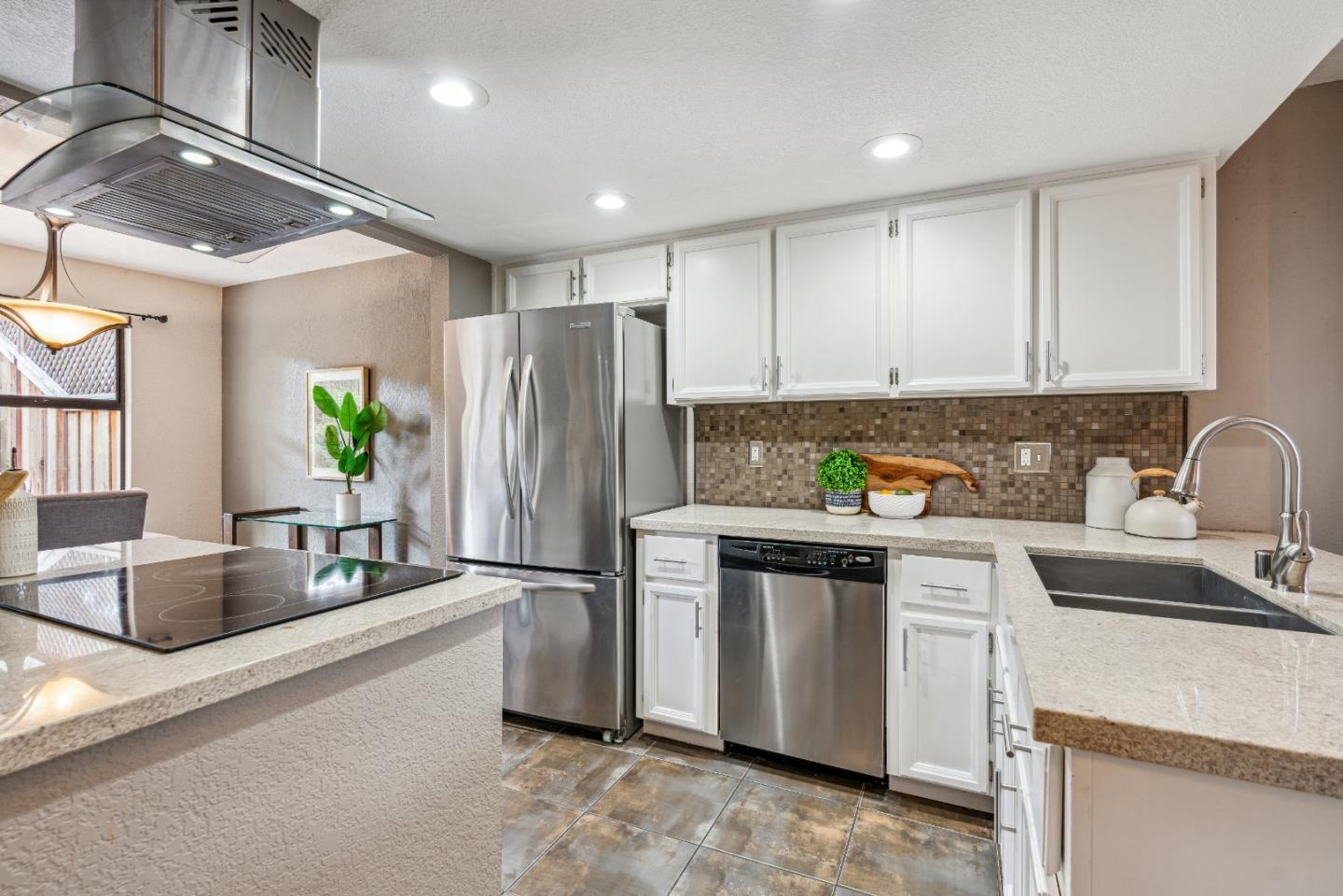 3213 Stockbridge Lane