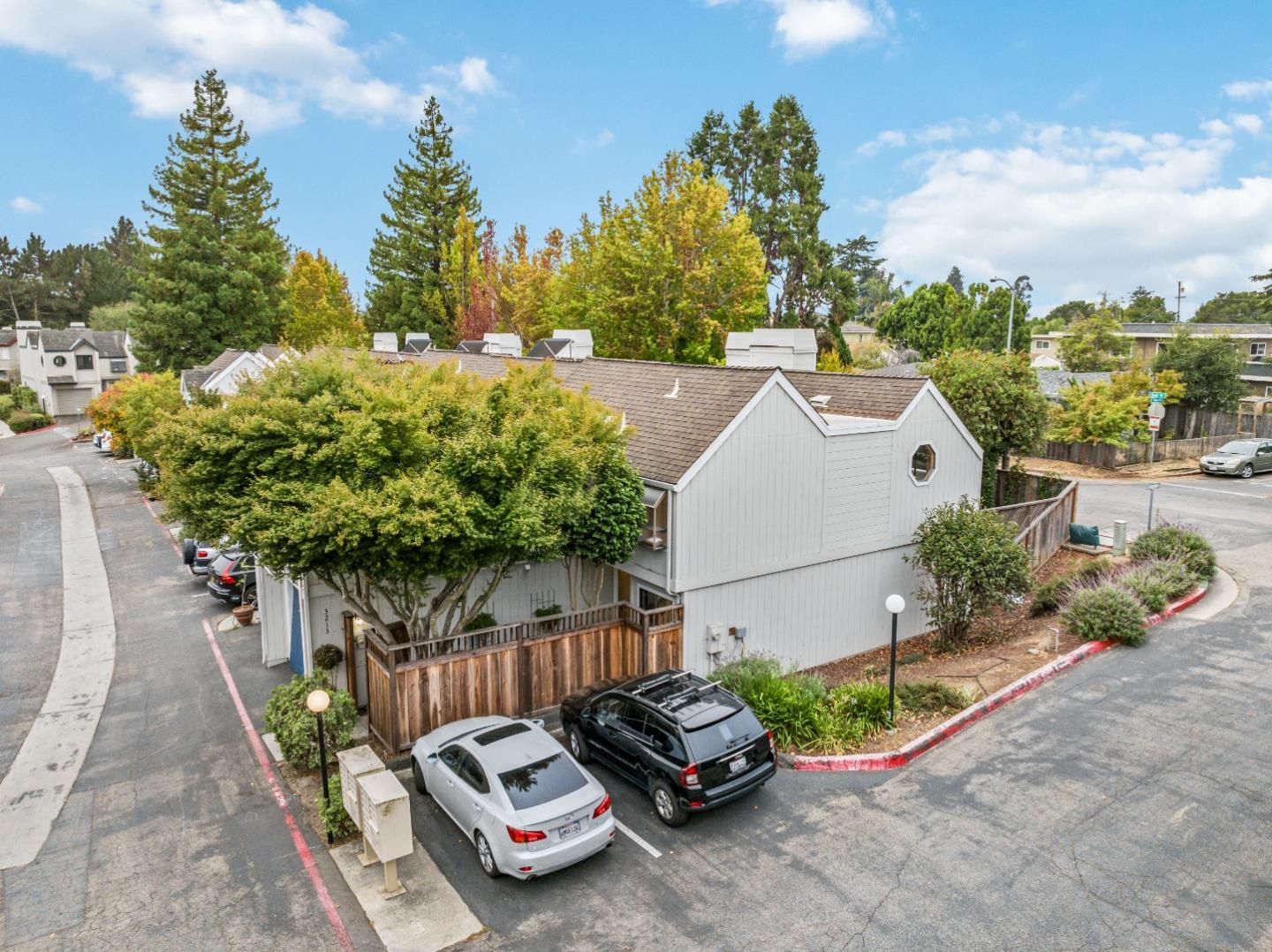3213 Stockbridge Lane