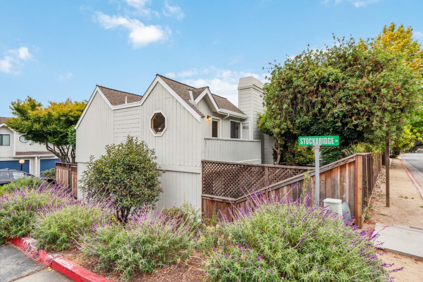 3213 Stockbridge Lane