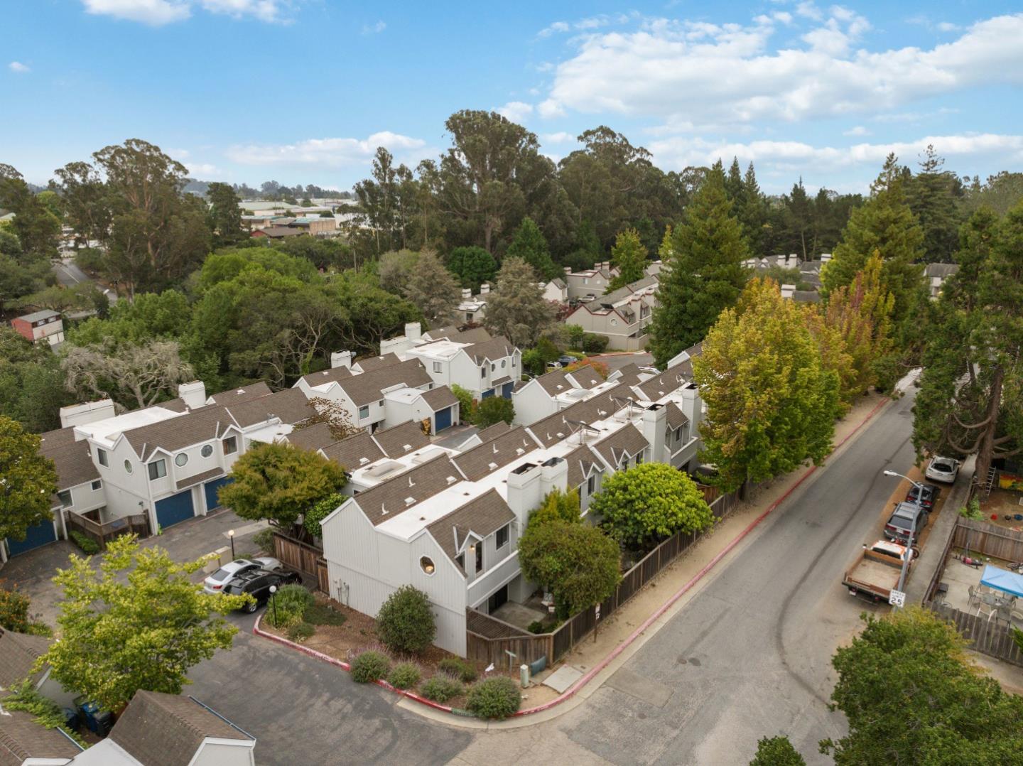 3213 Stockbridge Lane