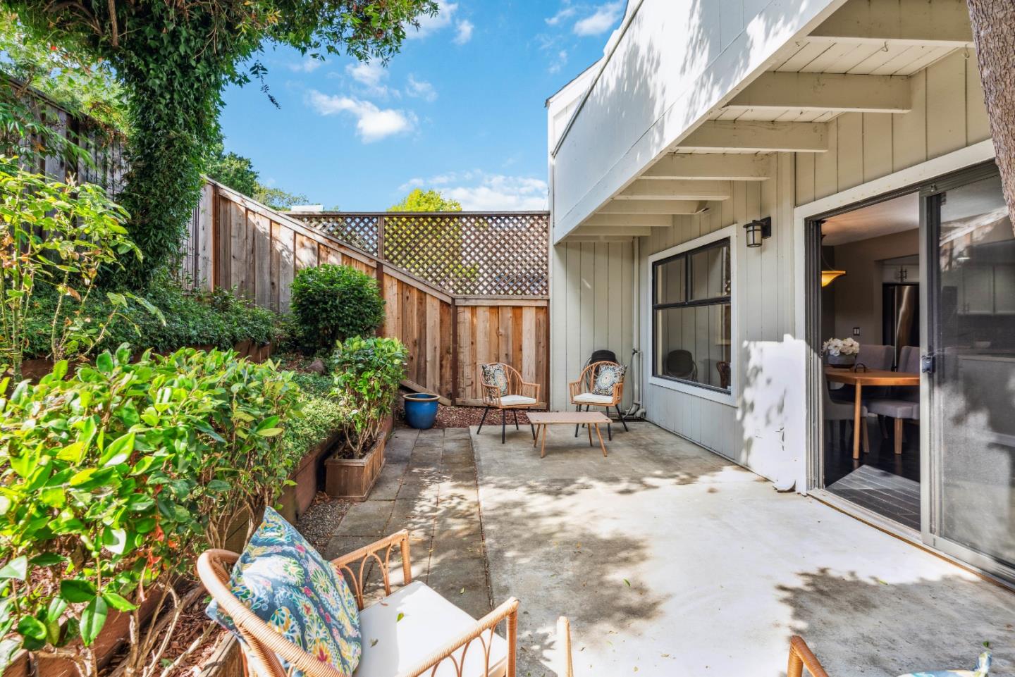 3213 Stockbridge Lane