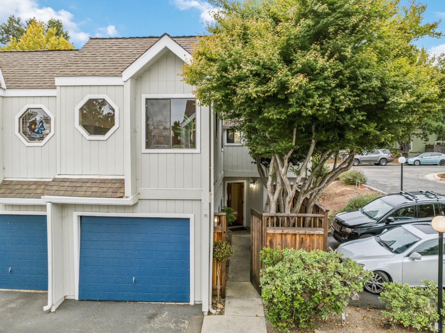 3213 Stockbridge Lane